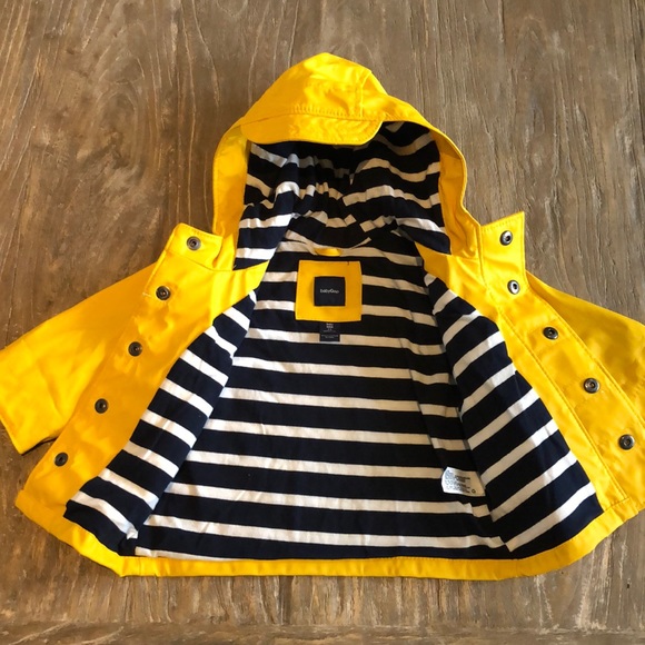 Jersey Lined Baby Gap Raincoat size 0-6 months - Picture 2 of 5